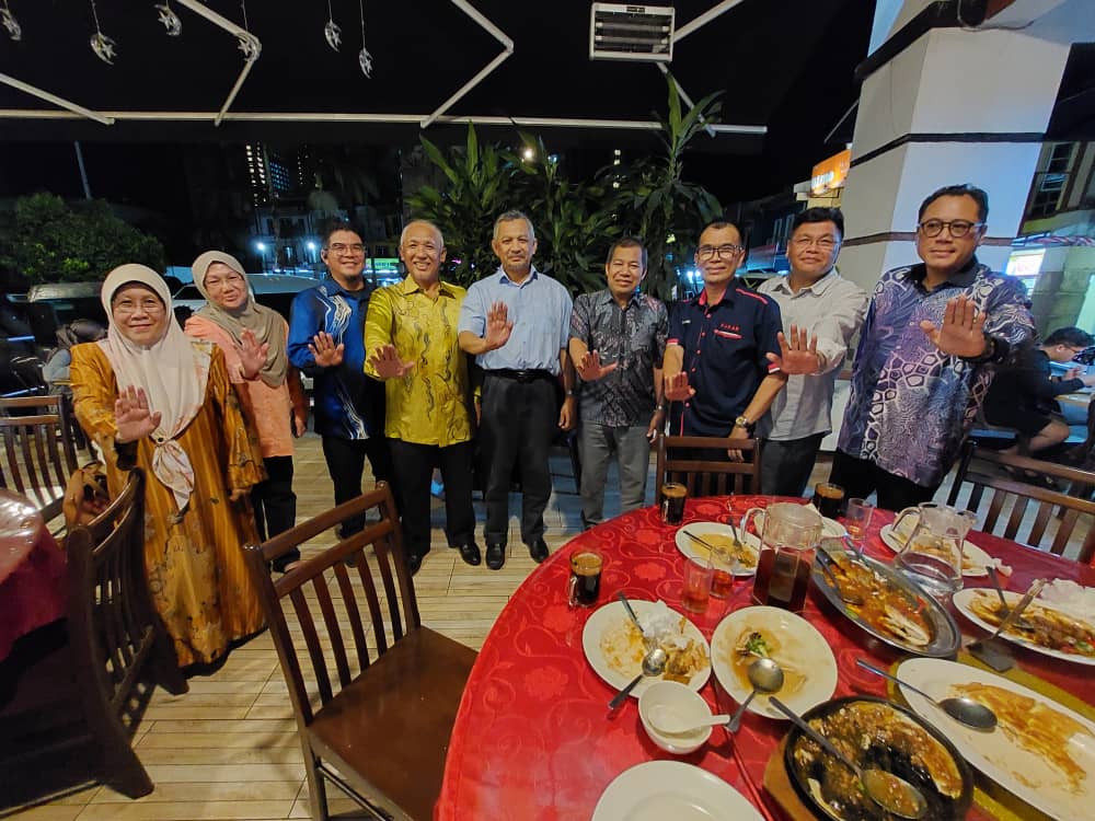 Makan Malam 1